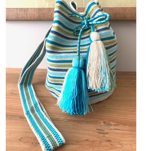 Original Colombian Wayuu Mochila Bucket Bag - Picture 2 of 5
